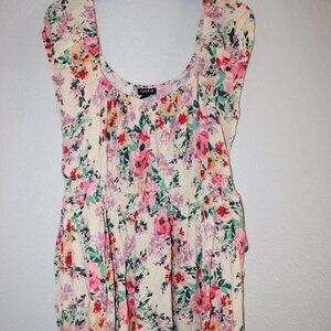 Torrid Floral Spring Dress 🌸/Size 1 (14-16)/Knee Length/With Pockets